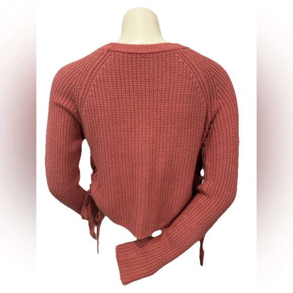 Moon & Madison Dusty Rose Knit Sweater Women’s Small Lace-Up Sides Cropped - Picture 2 of 9
